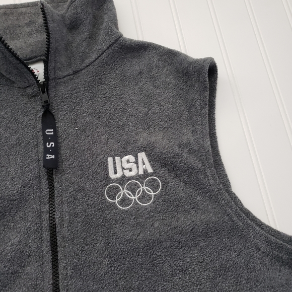 Olympic Committee Vest Olympic Logo Official Fleece Vest Gray size Medium - Picture 2 of 7